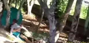 ခြံထဲသွားပြီးအပီပြင်ဆွဲနေတဲ့မြန်မာအတွဲ