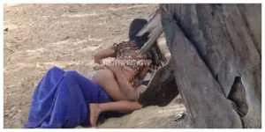 ကွင်းပြင်ကြီးလည်း မရှောင်ဘူး ထန်းပင်အောက်မှာ အပီကြုံးနေကျတာ