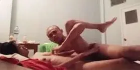 အရိုးပဲရှိတဲ့စော်လေးကို လီးနဲ့ပေးတွေ့တဲ့အောကား