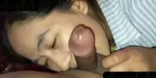 လီးစုပ်ပေးတဲ့ ခယ်မလေး အပြာကား